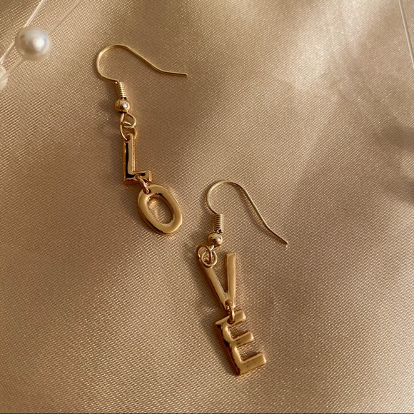 💙💕Last one LOVE Faith 18K Goldplated Hooks - Picture 3 of 7